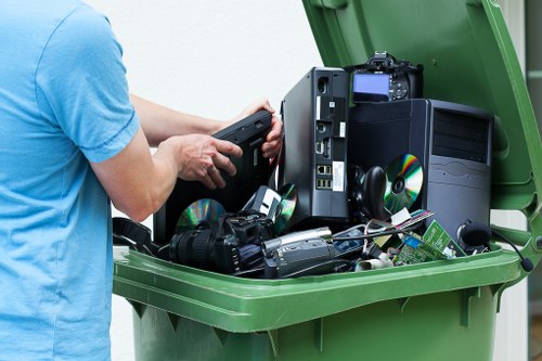 Professional garden waste collection in Hainault