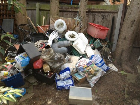 Eco-friendly garden waste recycling process